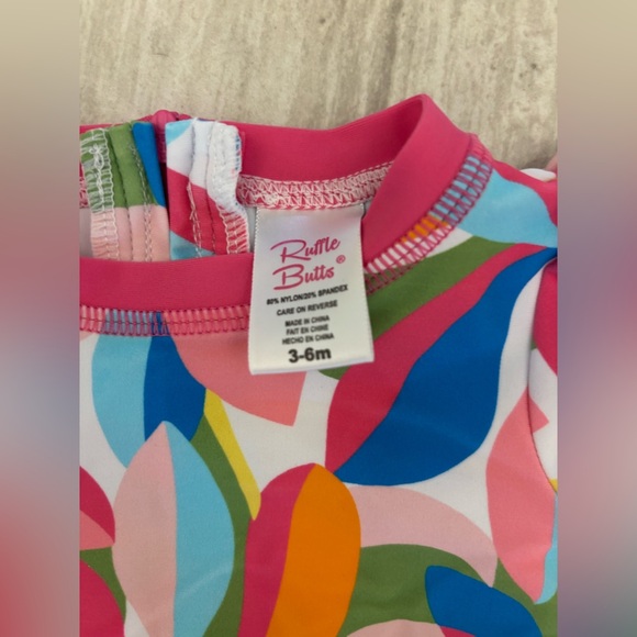 Ruffle Butts Baby Girl Pink Multicolor Long Sleeve Swimsuit Size 3-6 Months - Picture 3 of 3